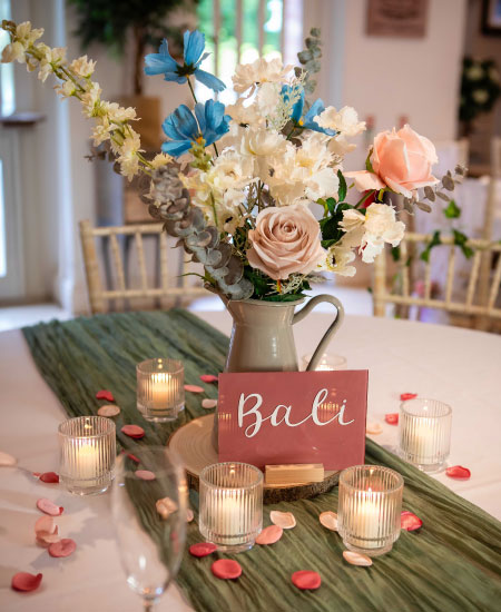 wedding table flowers